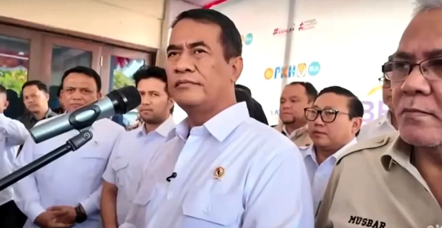 Menteri Pertanian Andi Amran Sulaiman membahas stabilisasi harga telur dan pakan
